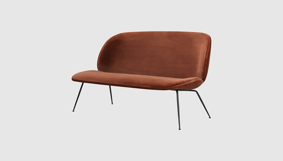 1533877578681672.jpg Beetle_Sofa_140_Brass_Velluto_Cotone_641_Piping_same_Front_1024x1024.jpg